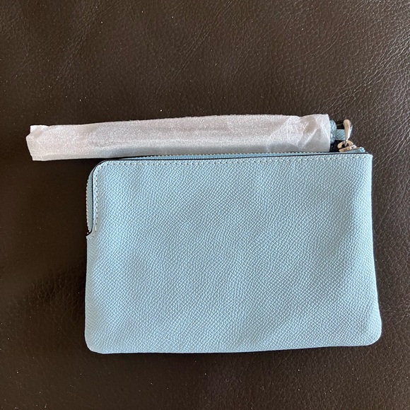 Coach Powder Blue Wristlet - Picture 3 of 4
